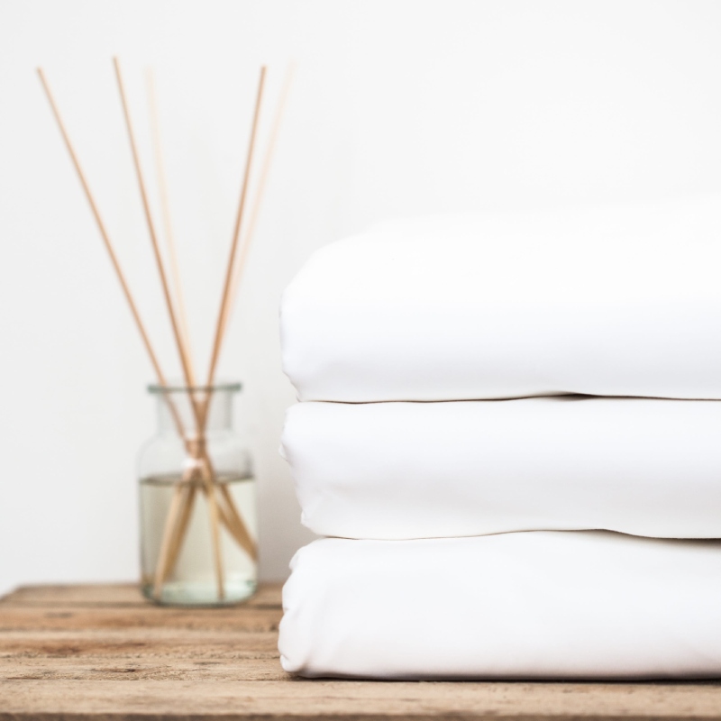 weisses Bettlaken in Hotelqualität